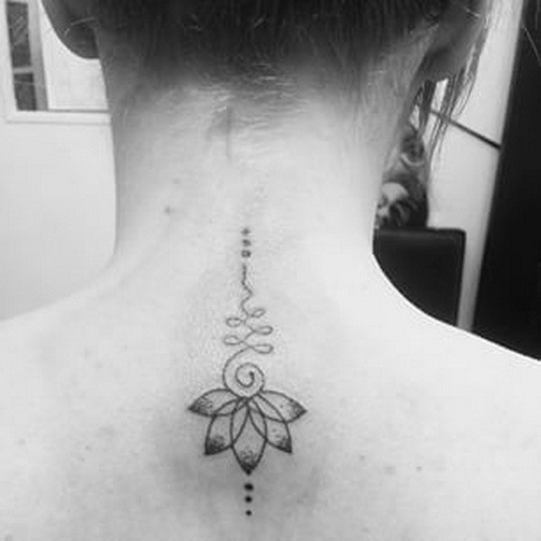 80 Awesome Back Neck Tattoo Ideas For Women - Gravetics