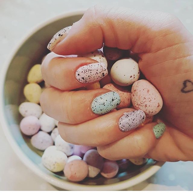 #easter #nail #nailgoals #goals #gel #nails #manicure #biosculpture #art #gelnails #design #intricate #feminine #fashionblogger #styleblogger #ontrend #minieggs #cadbury #yum #easteregg