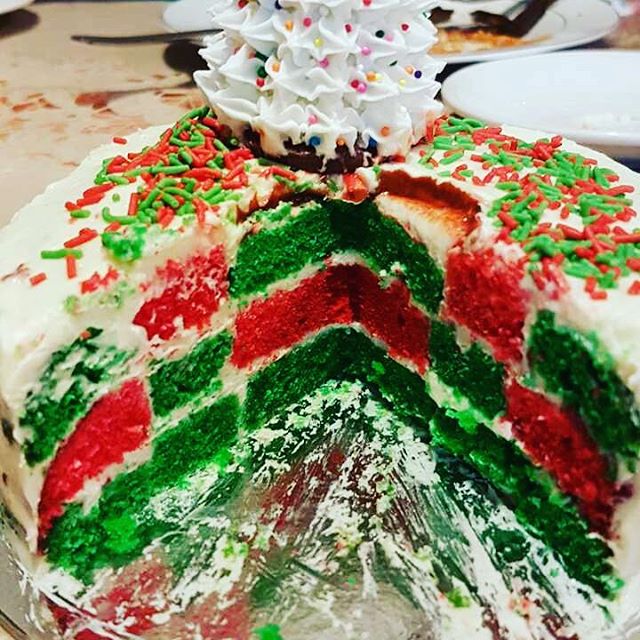 Christmas cake! #cupkiesbyk #christmascakes