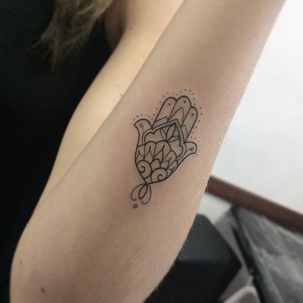 23 Embody the Symbol of Protection with These Hamsa Tattoo Ideas 8 Simple designs look more meaningful and lovely.