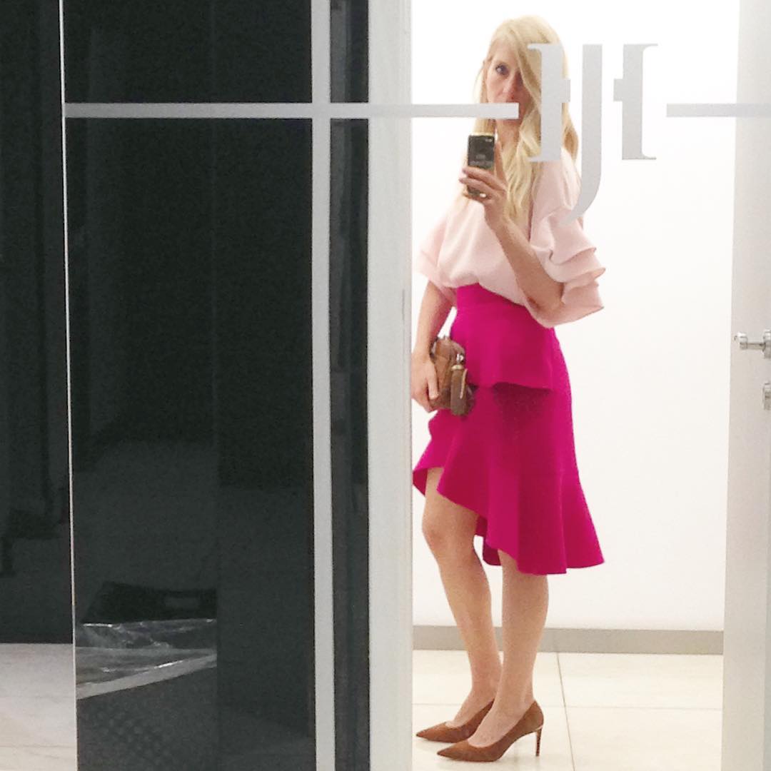 So in love with this skirt #imsovain #pinkoutfit #zara #zaralook #zaraoutfit #ootd #mystyle #pinklover