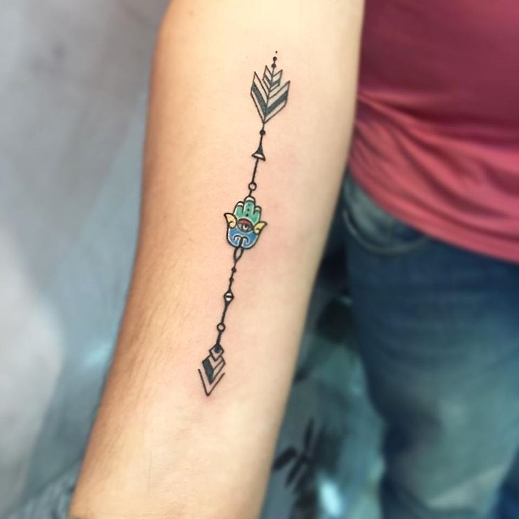 35 Embody the Symbol of Protection with These Hamsa Tattoo ...