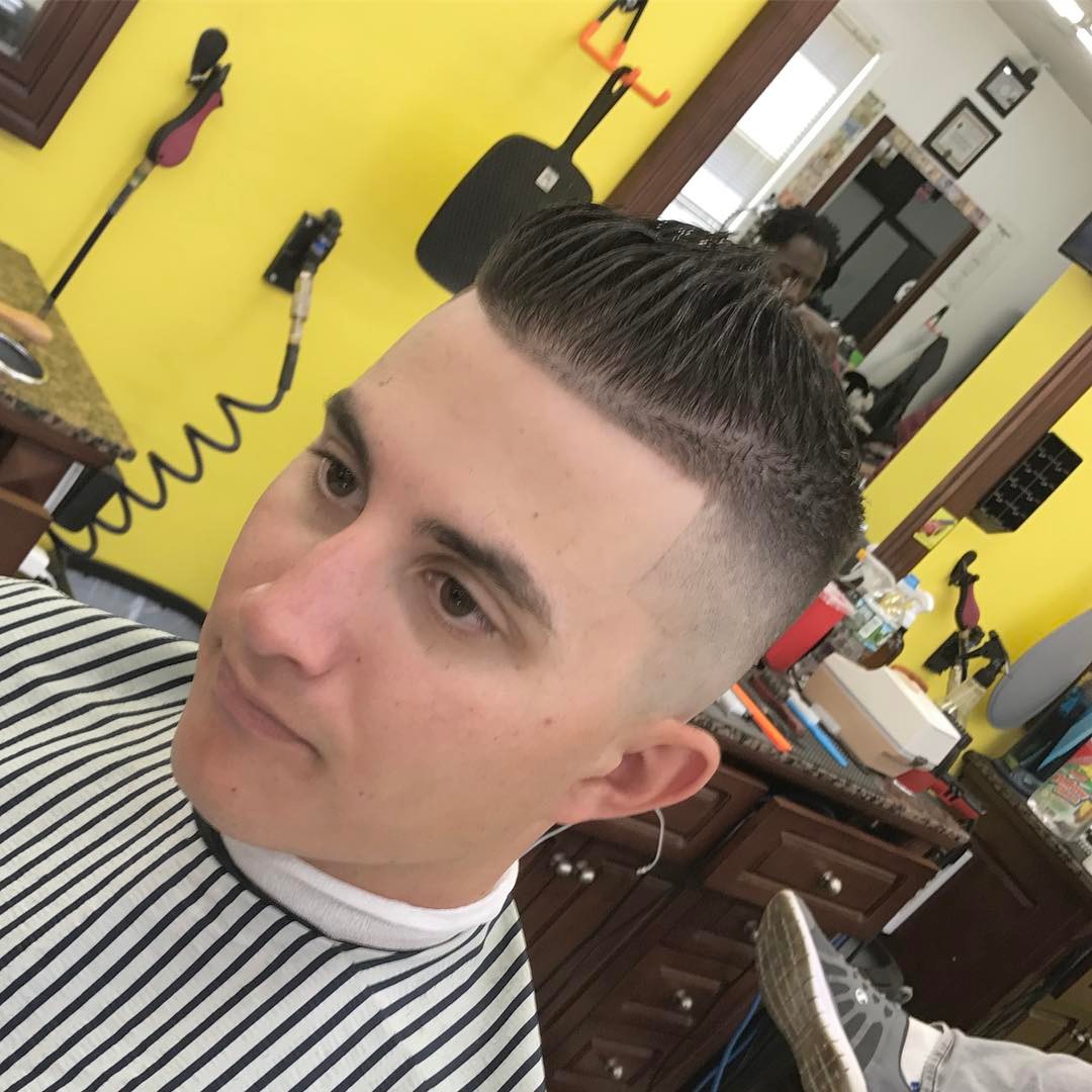 #barber #barberpost #barbershop ##barberlife #hairporn #haircut #hair #skinfade #fadehaircut #fauxhawk