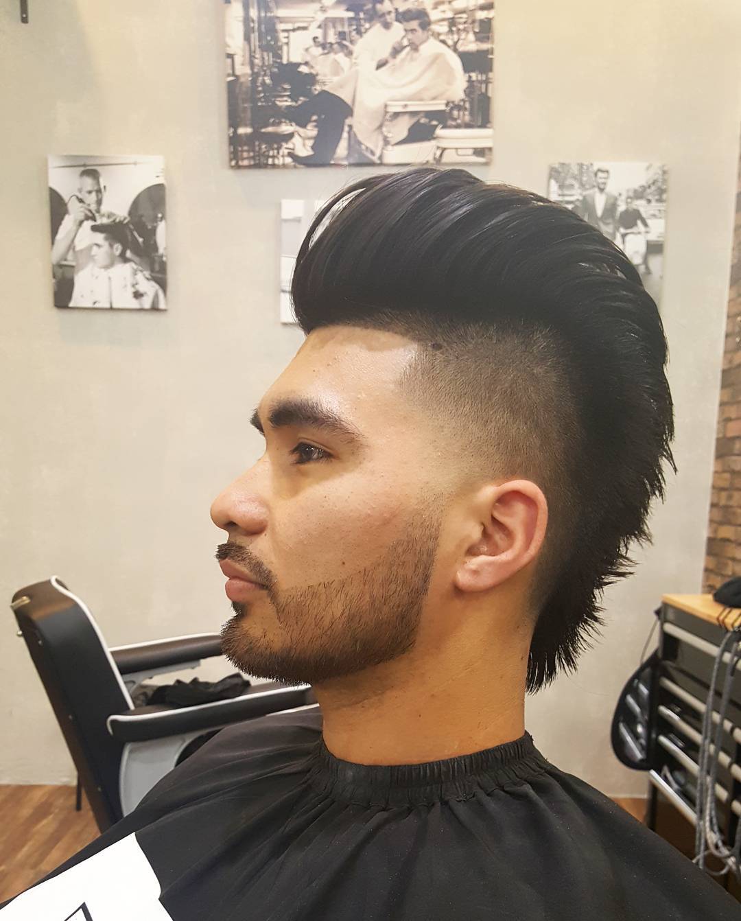 #freshlineup #menscut #classicstyle #dapperman #dapperstyle #mensstyle #freshfade #highbaldfade #dappercut #dapperbarber #fauxhawk #beardlineup #sickestbarbers