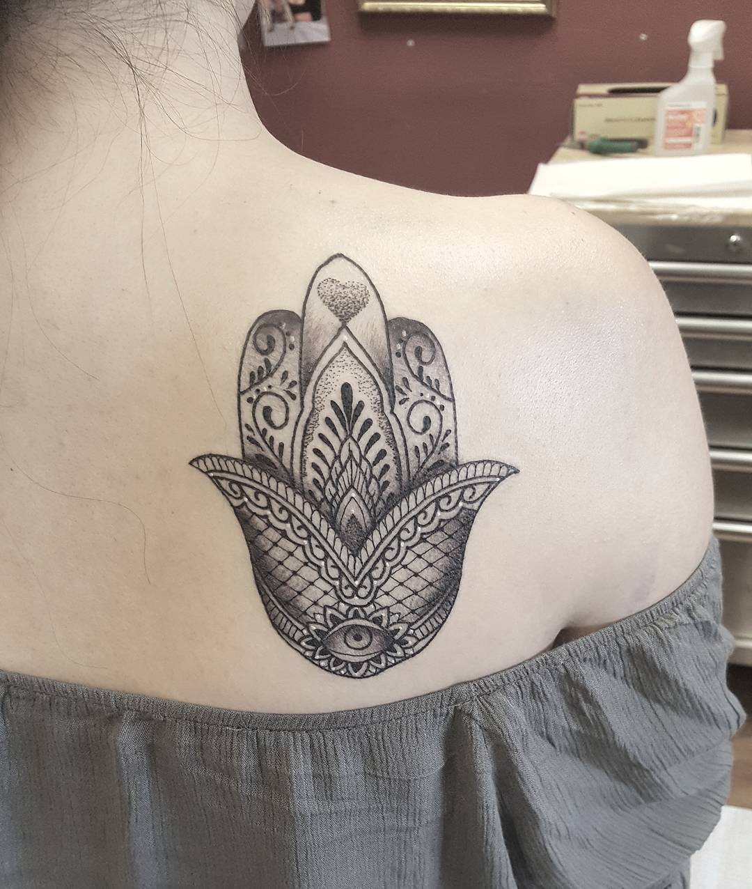 35 Embody the Symbol of Protection with These Hamsa Tattoo 