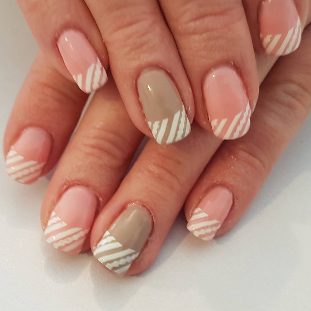 45 Awesome French Manicure Designs to Try and Remain in Style