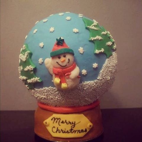 #snowglobecake #christmascakes #cakes #josycakes