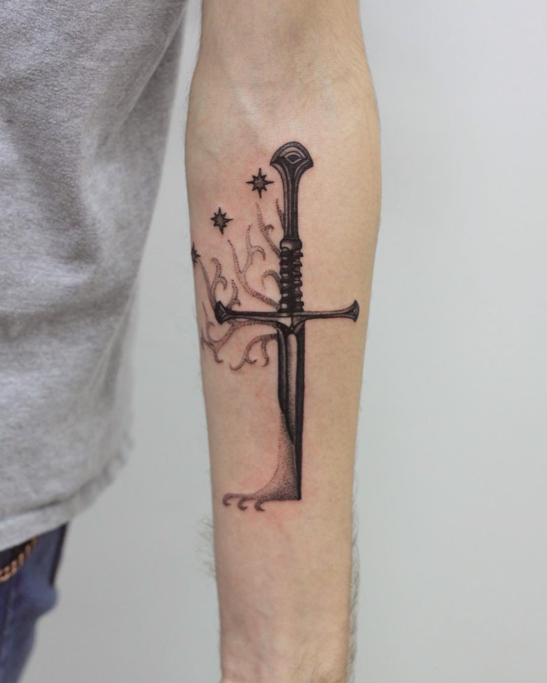 40 Flaunt Your Sense of Sophistication with These Sword Tattoo Ideas