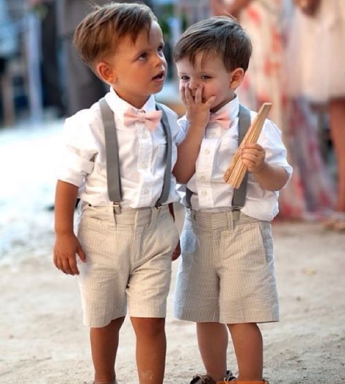 Beautiful Siblings Outfits With Bow