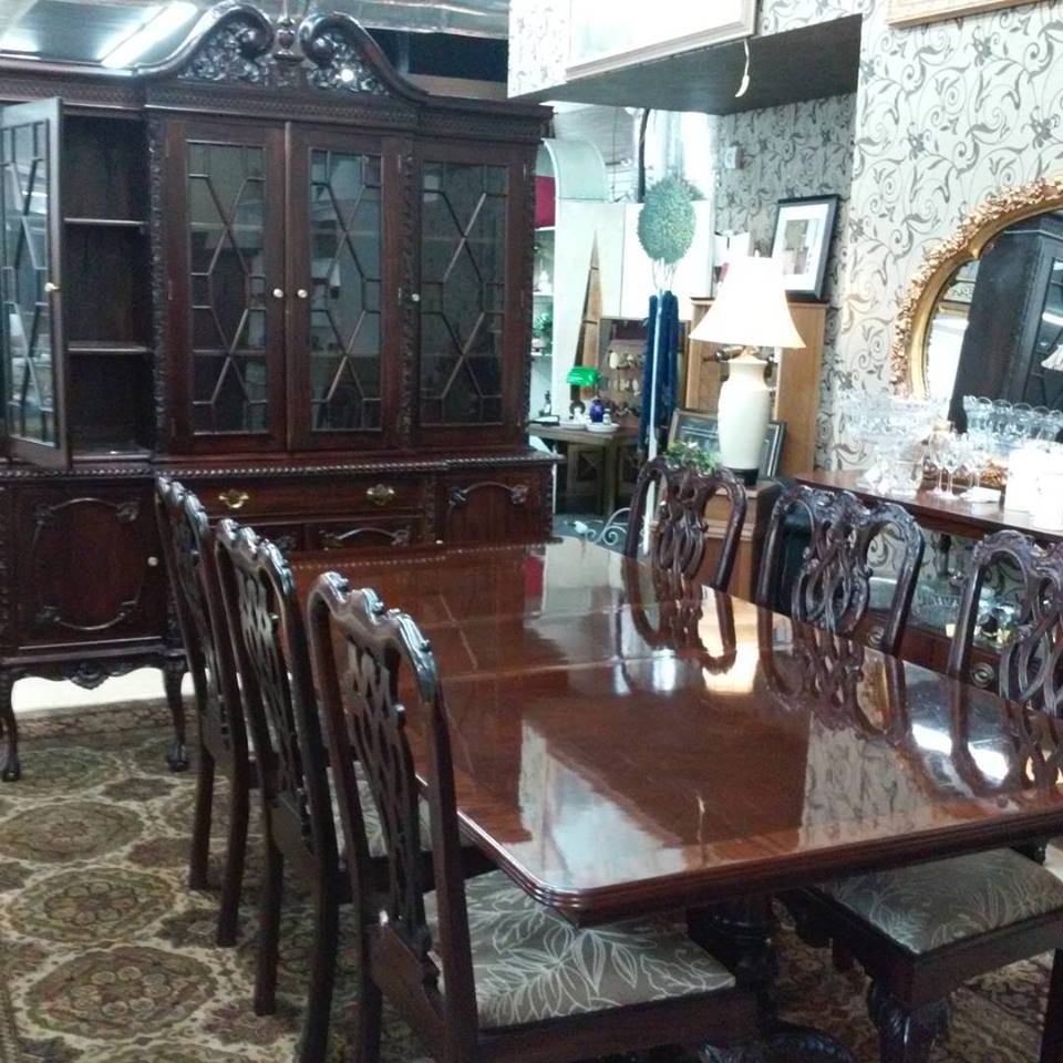 Classic Dining Room Furniture