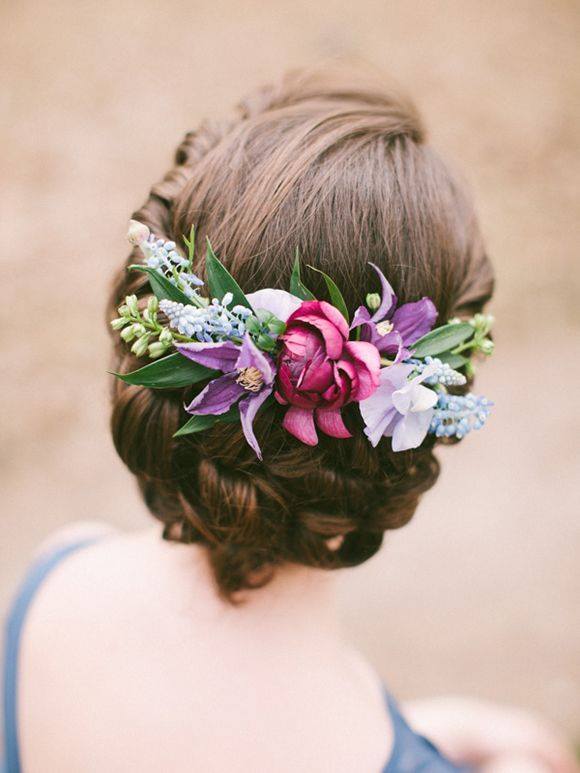 Hairstyle With Beautiful Flowers