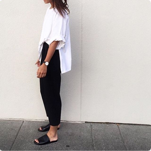 Simple Casual Wear With Flat Black Slipper