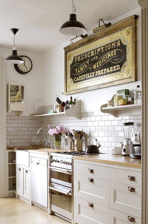 Vintage White Cottage Farmhouse Style Kitchen