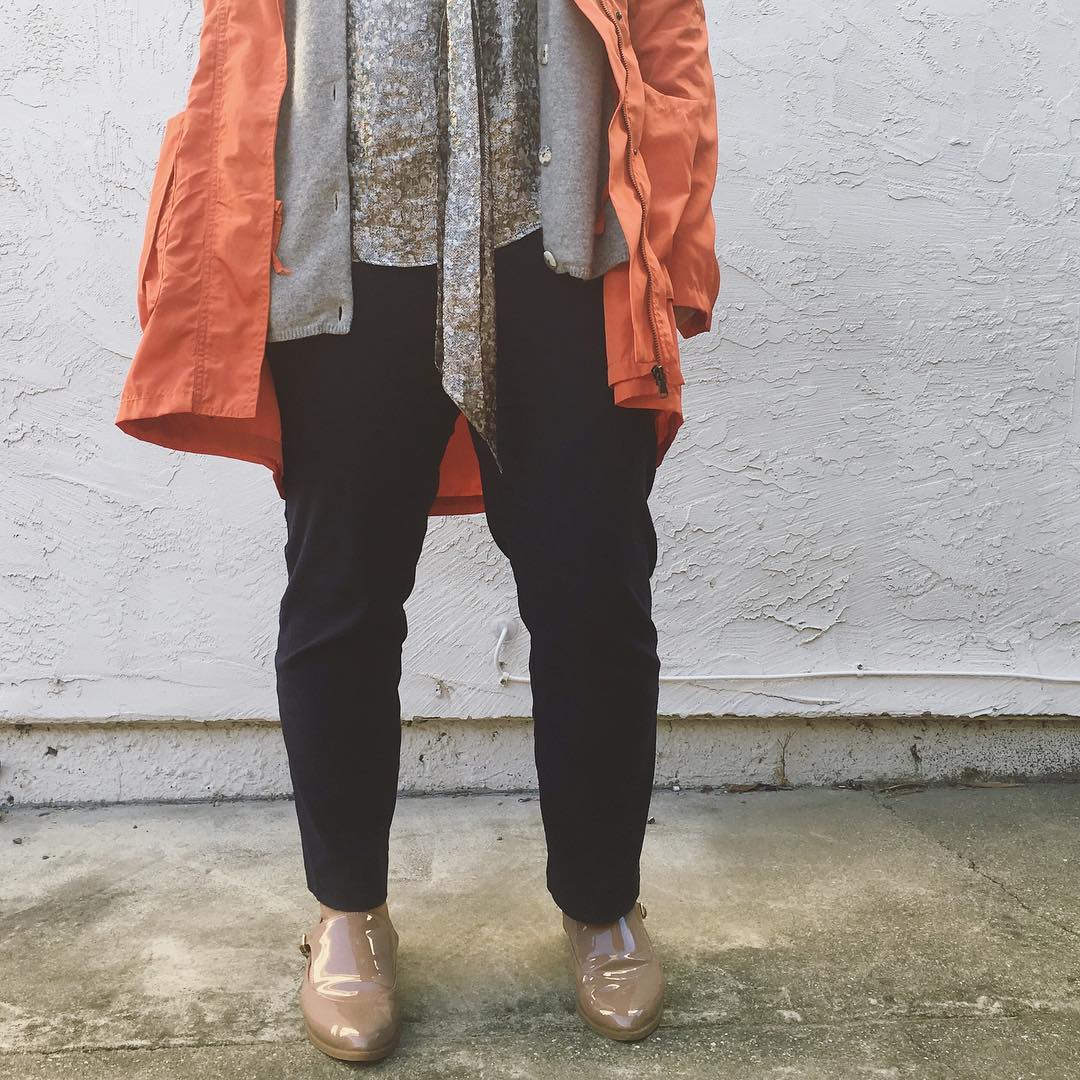 Winter Work Outfit With Flat Boots