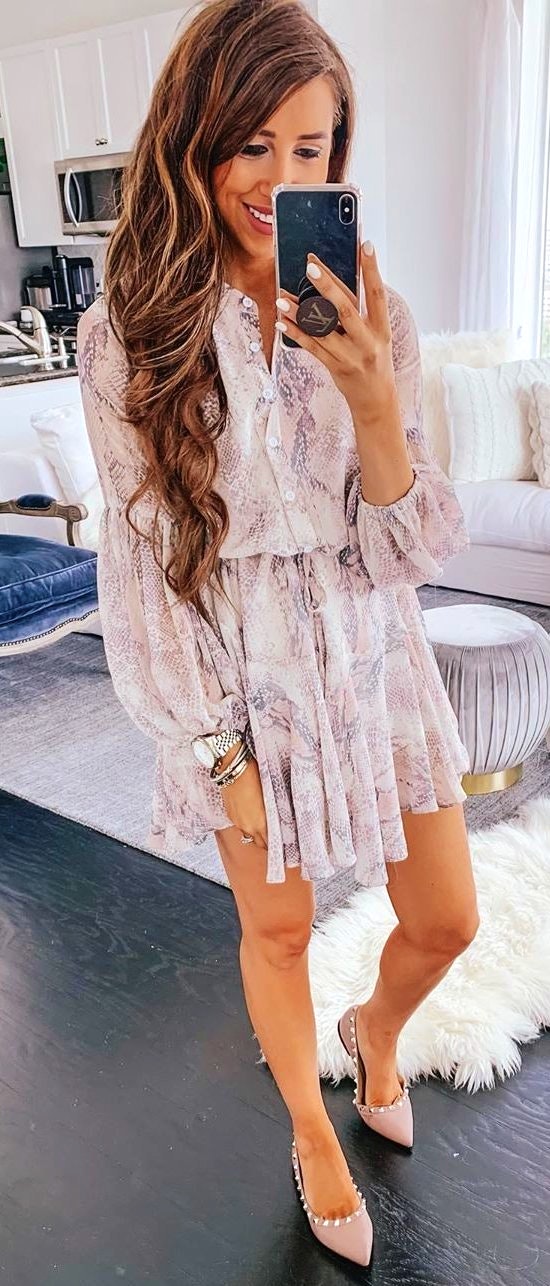 Beautiful White and gray floral long-sleeved mini dress.