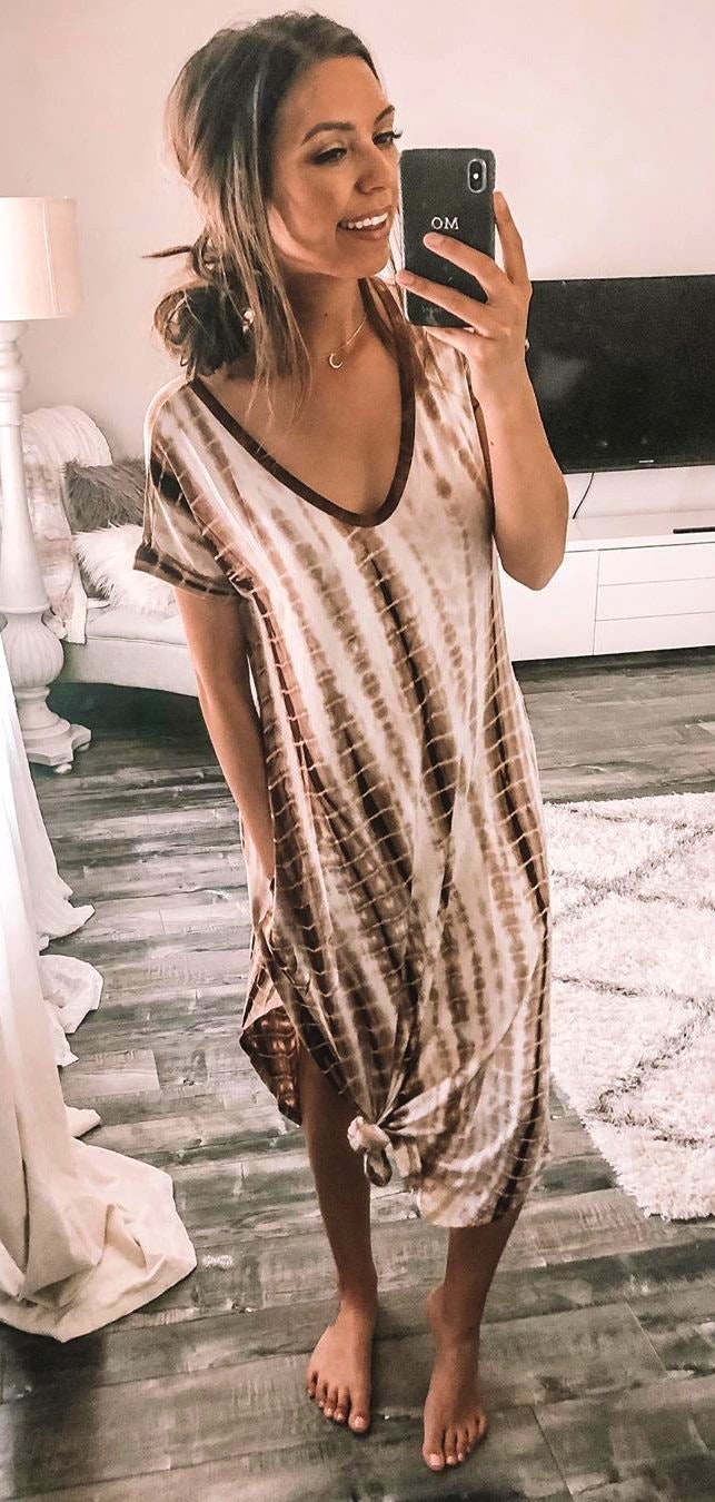 Beautiful brown and white dress.