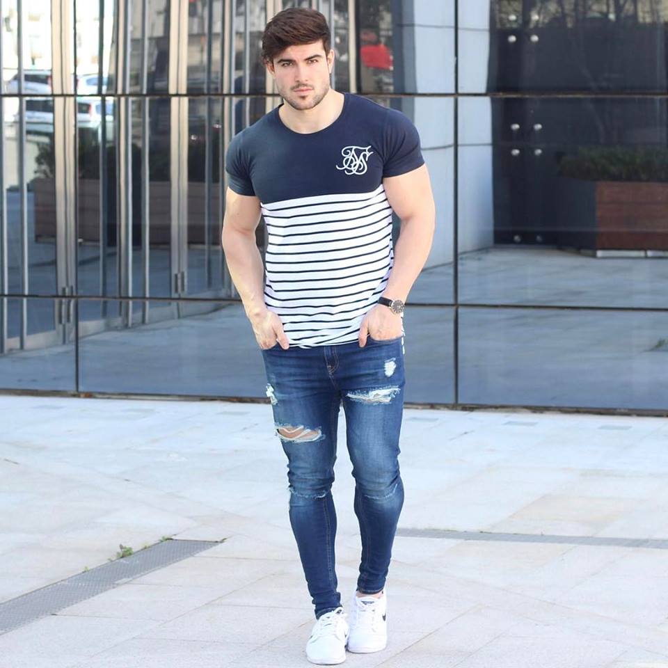 Elegant T-Shirt With Jeans