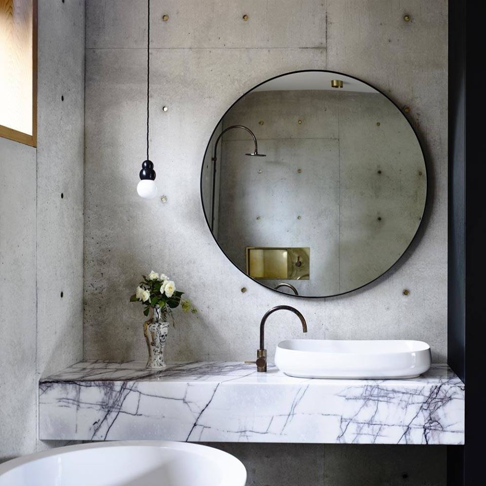 Get the Best Look with Big Mirrors in Your Bathroom 20 Frameless Big Round Mirror