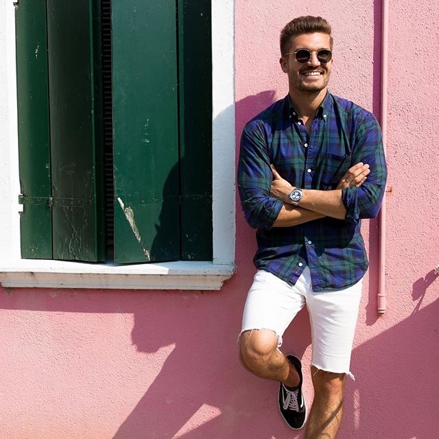 40 Go-To Men's Summer Outfits With Vans Sneaker That Haven't Failed Anyone