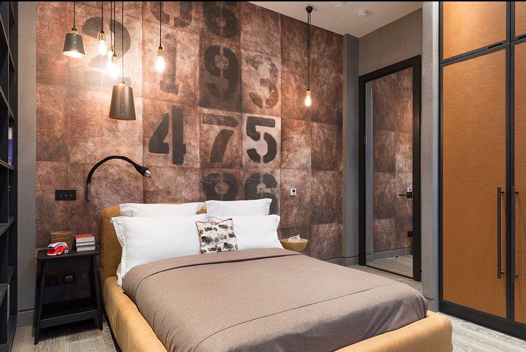 Stylish Concrete Walls With Numbers And Masculine Lights