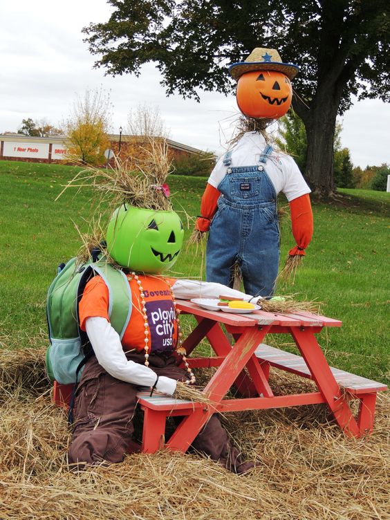 DIY Scarecrow