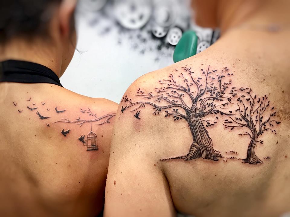 Awesome Tree With Birds On Shoulder Mother Daughter Tattoo Idea