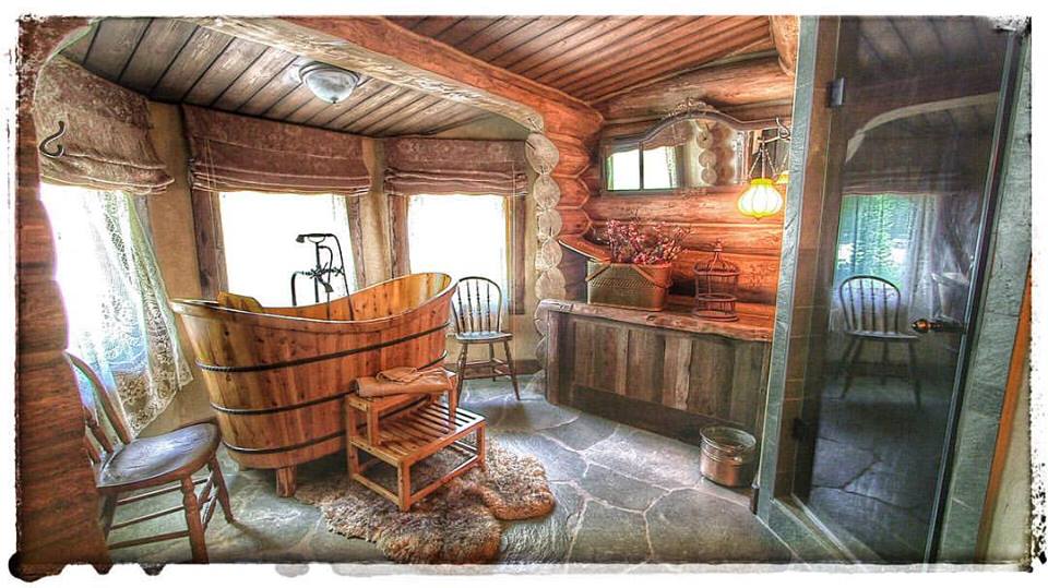 Charmistic Rustic Bathroom With Gorgeous Bathtub & Beam Ceiling