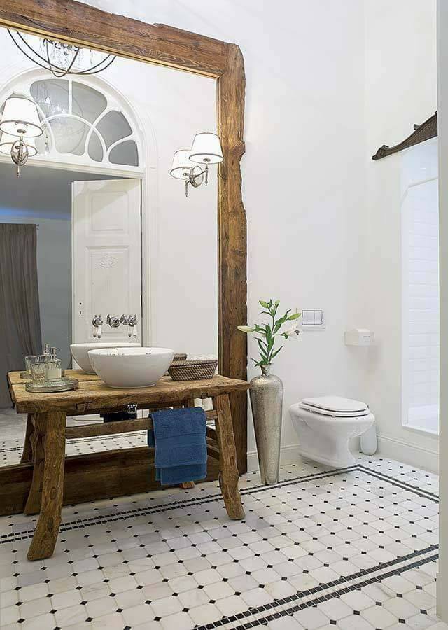Creative Rustic Bathroom Designs In Modern Look With DIY Wooden Mirror Frame & Table