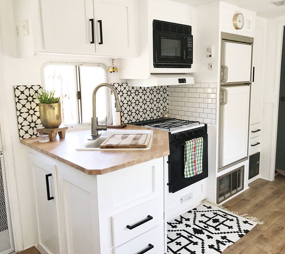 45 Innovative Tiny Kitchen Decorating Ideas