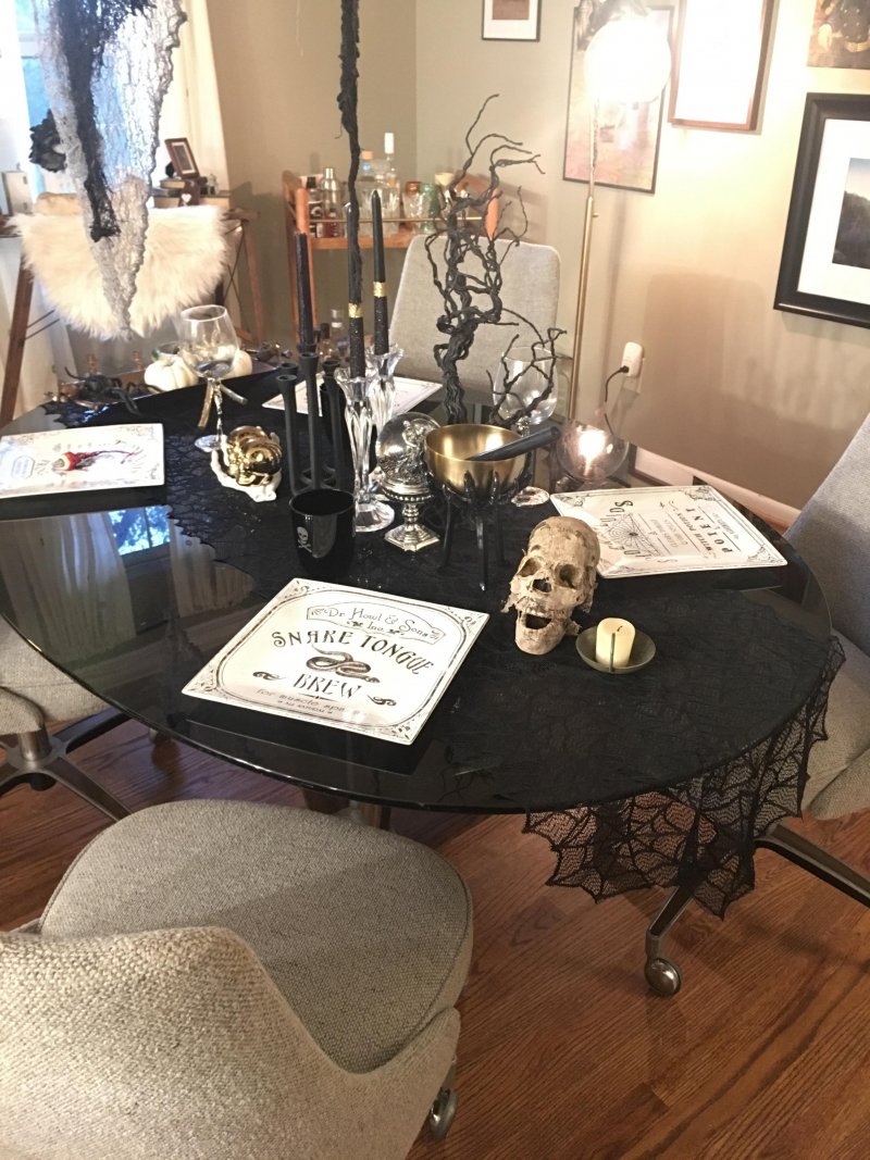 Halloween Table Decor.
