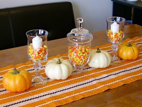 I found this inexpensive and festive way to decorate your table for Halloween.