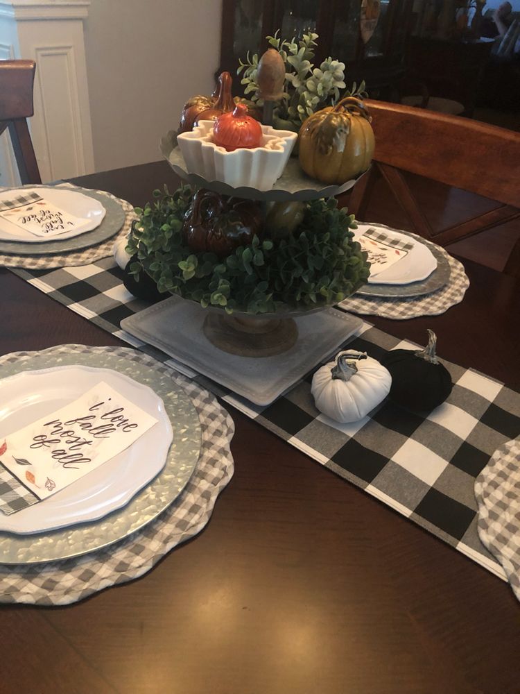 Inspired table design, DIY Halloween decorations.