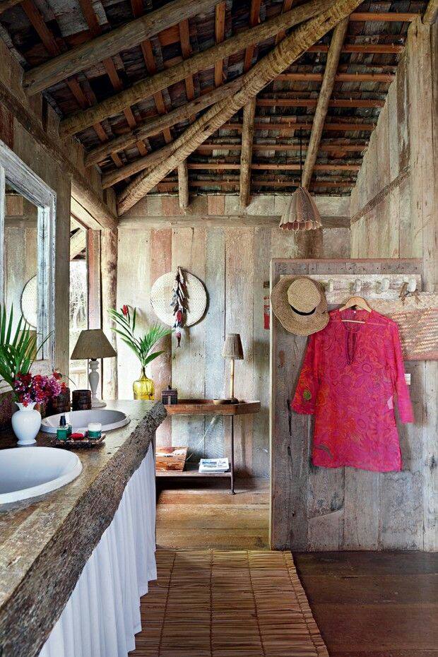 Inspiring Rustic Bathroom With Wooden Desk