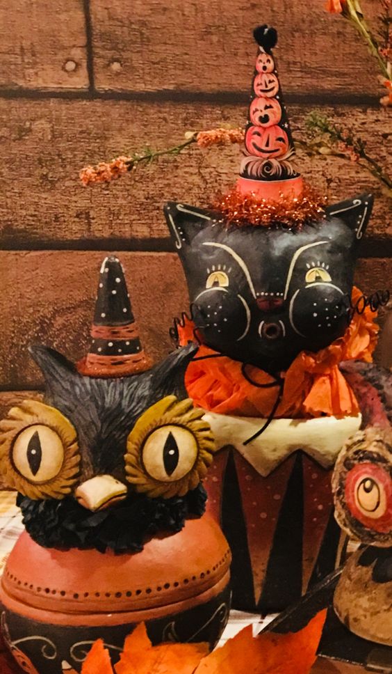 Love Johanna Parker Halloween figures cat and owl.