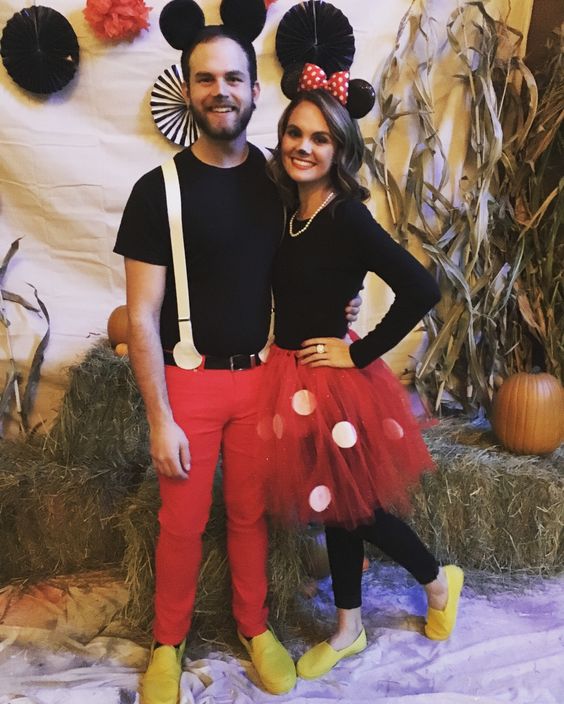 Mickey and Minnie Mouse Halloween couple costume