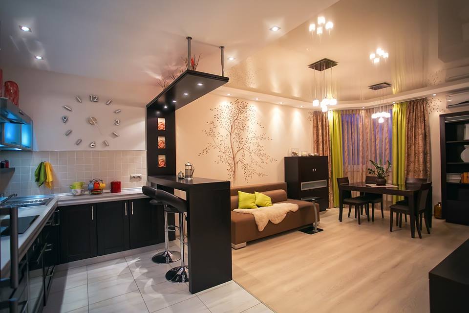 Modern Studio Apartments With Colored Curtains, Tree Wall Decor, Watch & Light Fixers