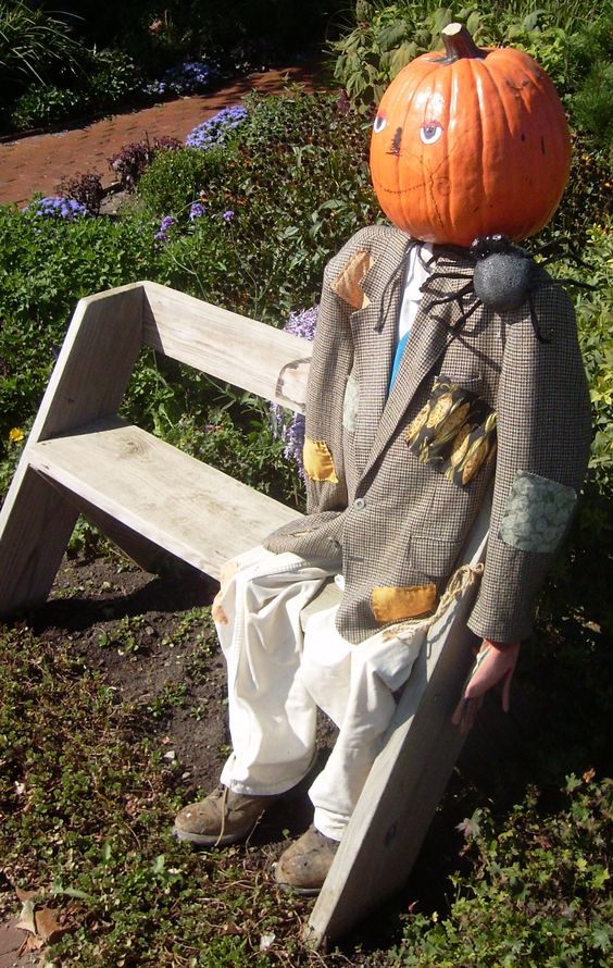 DIY Scarecrow