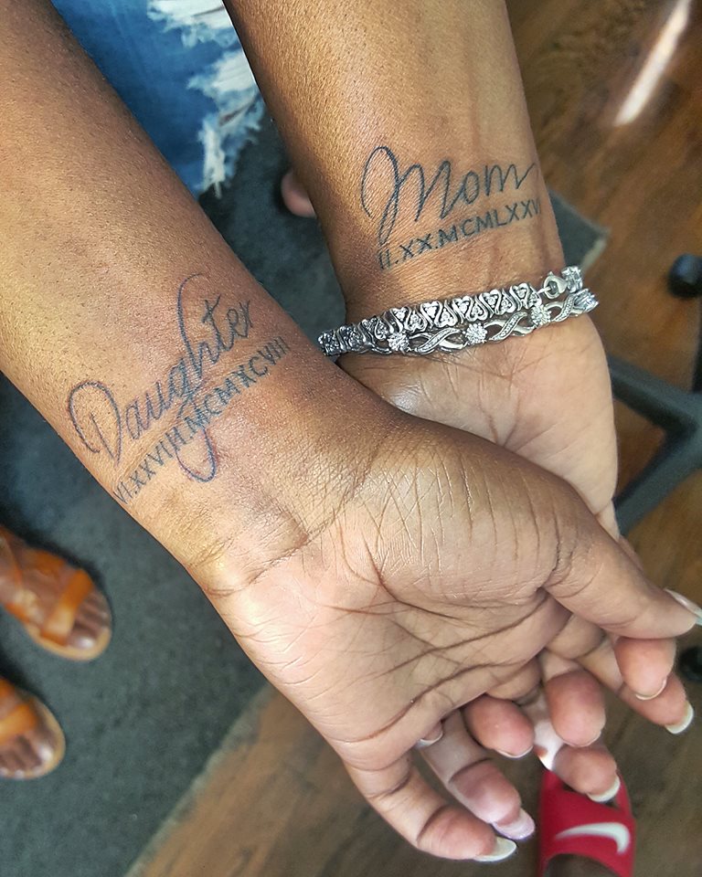 51 Adorable Mother-Daughter Tattoos to Let Your Mother How Much You
