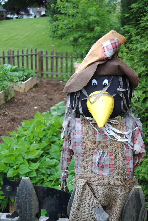 DIY Scarecrow