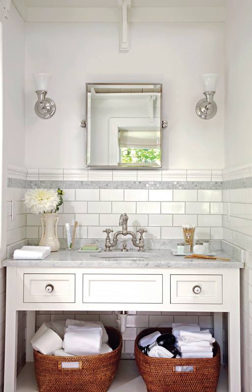 You NEED to check out these ideas for turning slivers of bathroom space into efficient storage