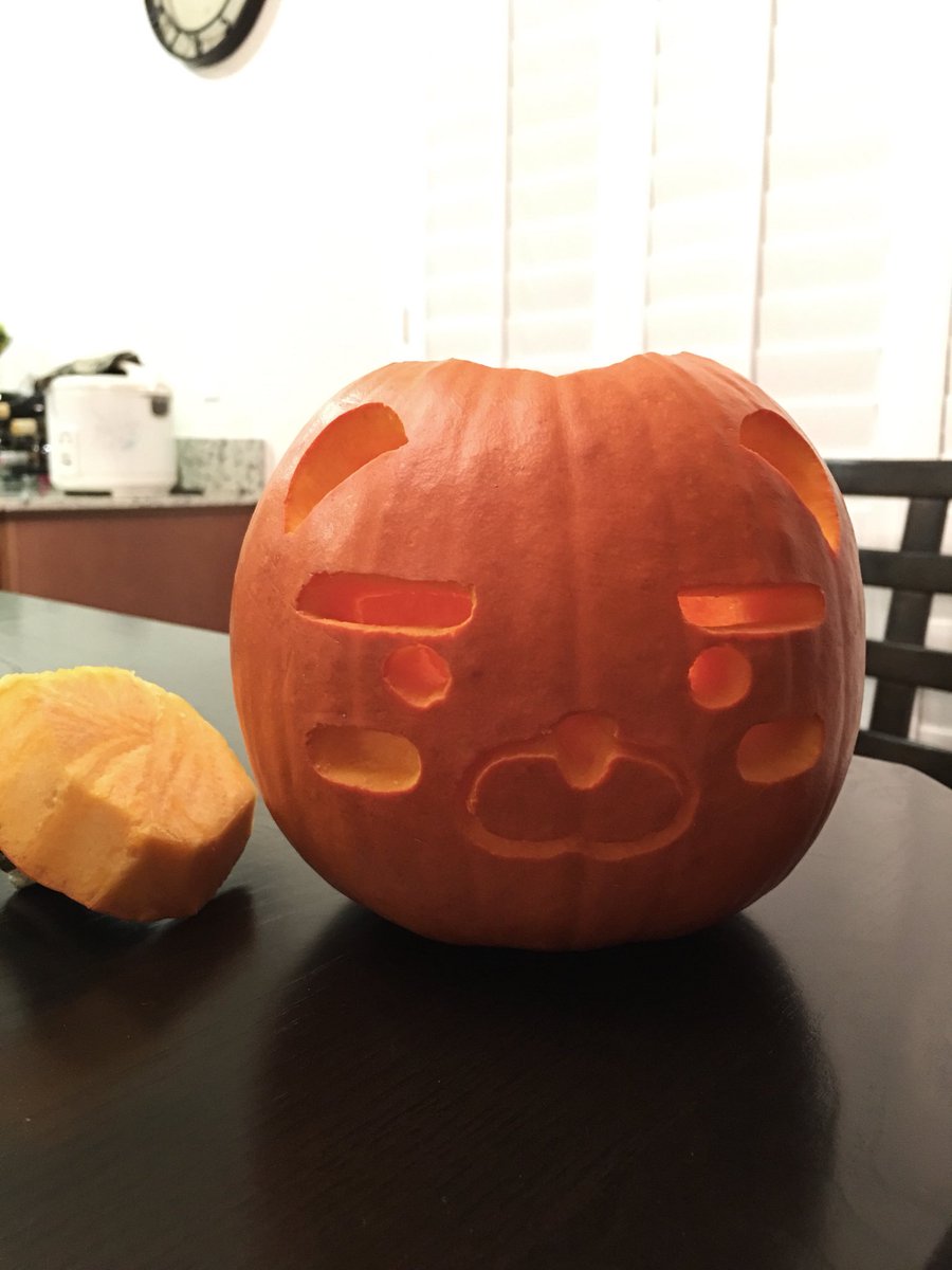 can not wait to carve a pumpkin this year!