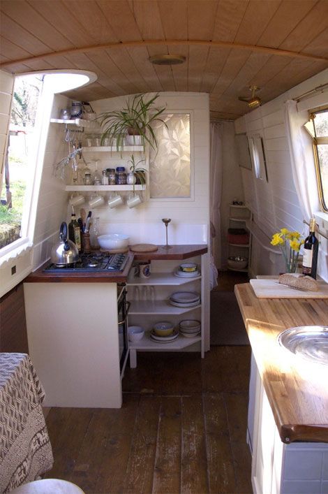 35 Stylish and Gorgeous Airstream Interior Design Ideas 