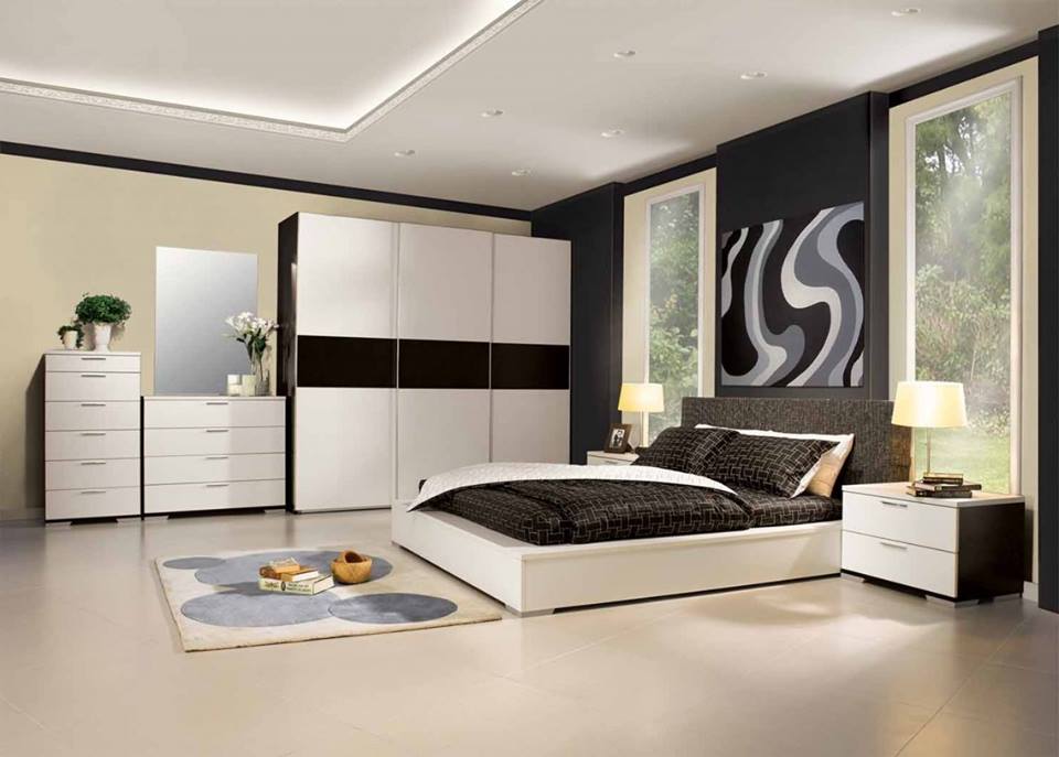 Designer Master Bedroom Design Idea With Awesome Wall Decor