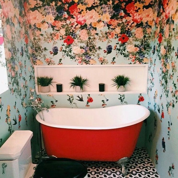 Floral Wall Looking Awesome In Bohemian Style Bathroom