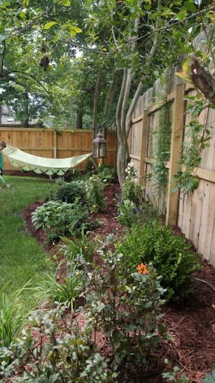 30+ Inexpensive but Innovative Backyard Garden Landscaping 