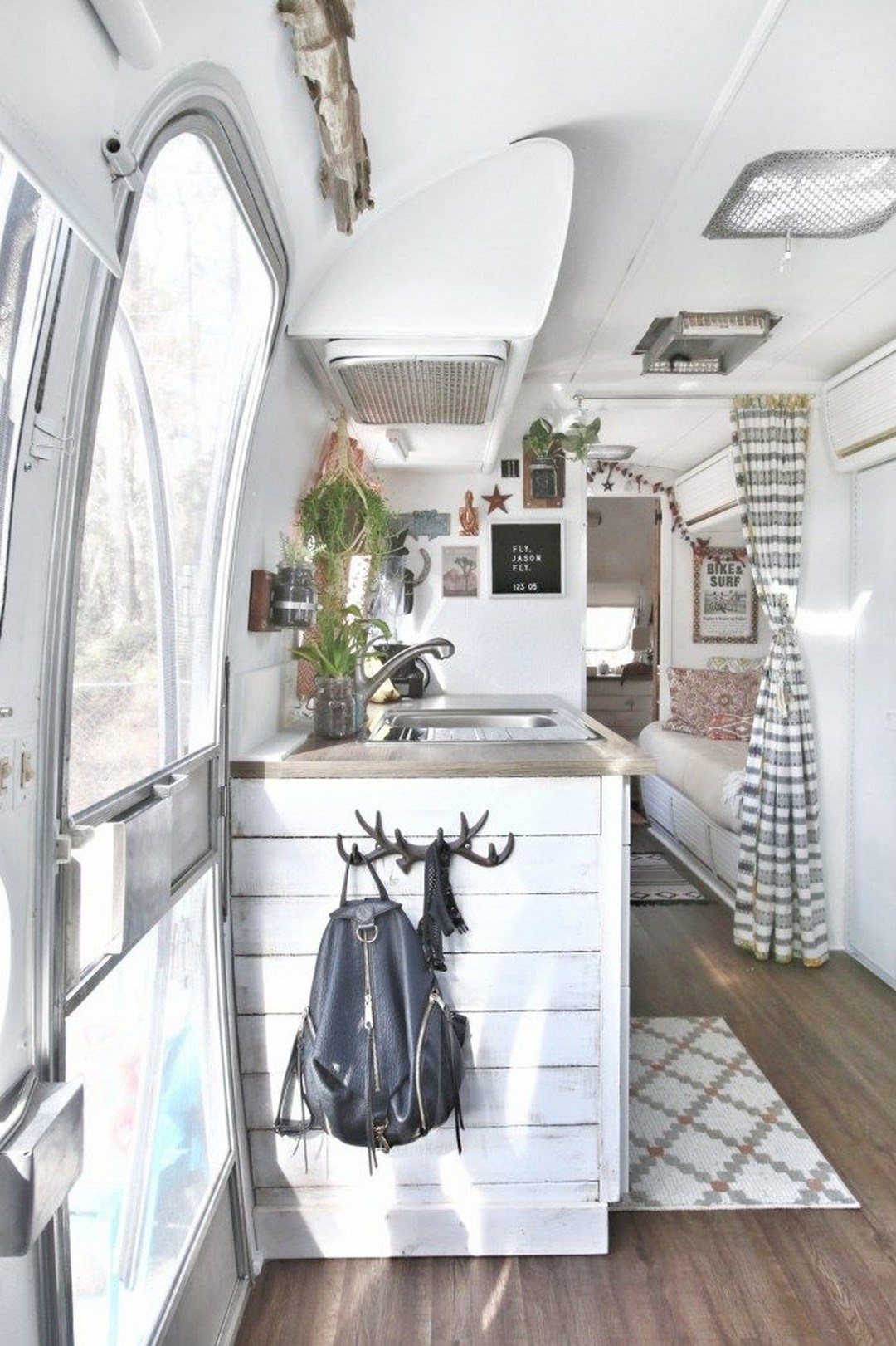 RV CAMPER VAN DECORATING IDEAS