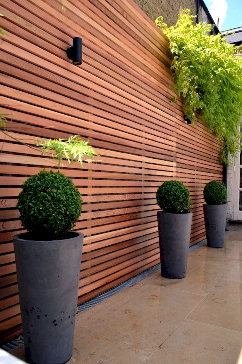 30+ Innovative Backyard Garden Landscaping Ideas 28 Simple backyard privacy fence ideas on a budget