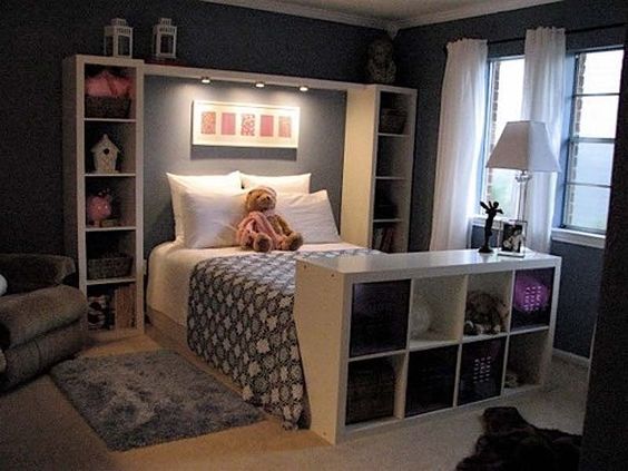 Storage at the end of the bed