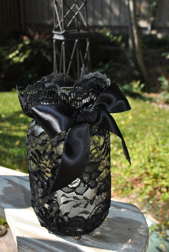 12 Unique Halloween Wedding Ideas to Make Your Day Magical 10