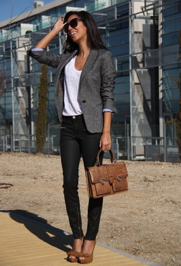 We’re loving this casual look!